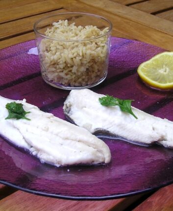 Filets de limande sole à la vapeur et riz à la cardamome