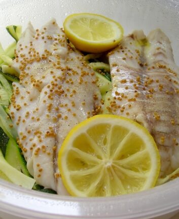 Filets de maigre aux graines de moutarde