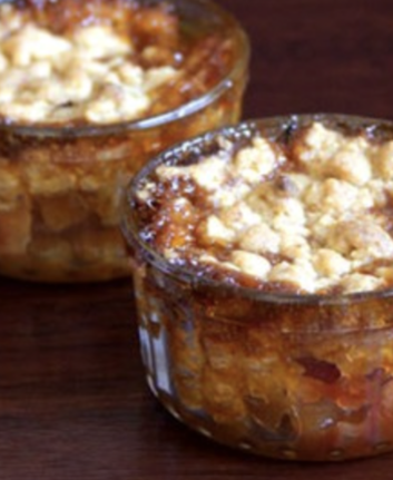 Crumble ananas caramélisé pomelos et noix de cajou sans oeufs