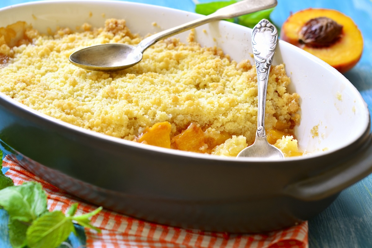 Crumble aux nectarines et aux spéculoos sans oeufs ©Liliya Kandrashevich shutterstock