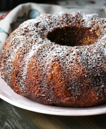 Gâteau au yaourt et au chocolat sans lait sans gluten ©Shutterstock