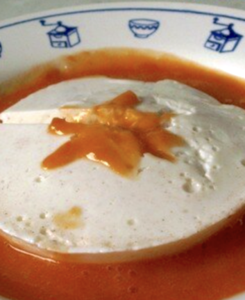 Pannacotta façon île flottante aux abricots sans oeufs
