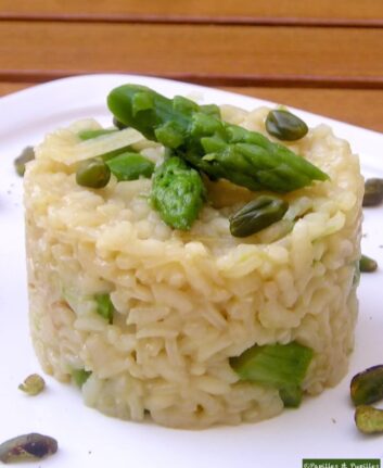 Risotto aux asperges et aux pistaches