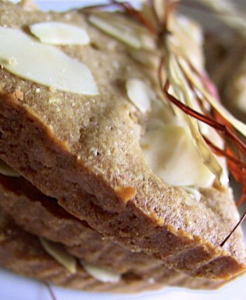 Sablés aux amandes torréfiées et piment d’Espelette sans oeufs