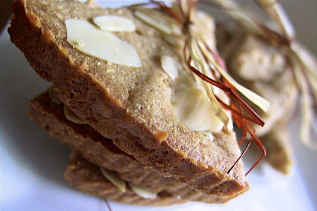 Sablés aux amandes torréfiées et piment d’Espelette sans oeufs