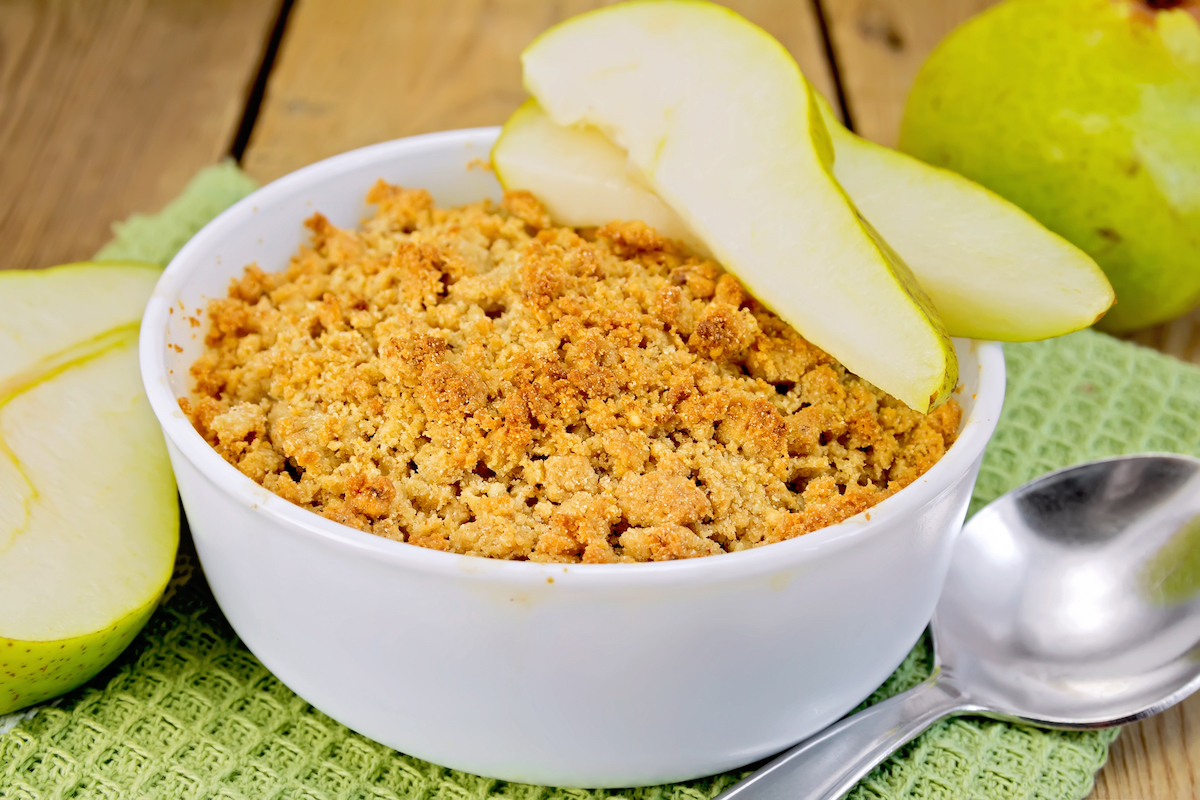 Crumble aux poires ©kostrez shutterstock