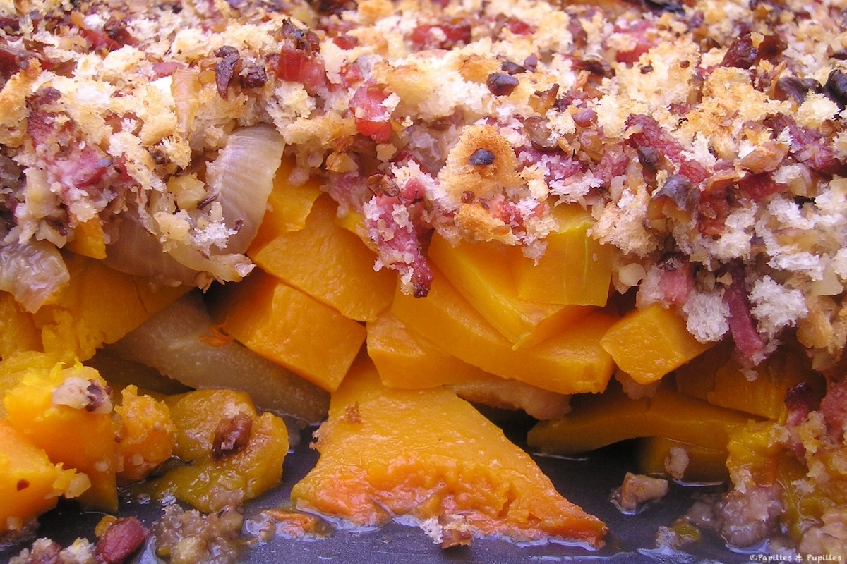 Crumble gratiné de butternut, poires et bacon