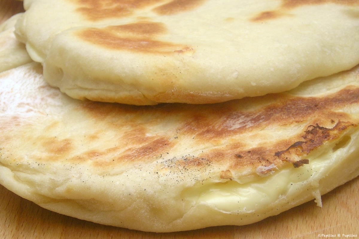 Cheese naans maison fondants à la Vache qui rit