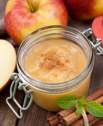Compote pommes cannelle ©De Christian Jung shutterstock