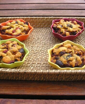 Crumble à la polenta et à la ratatouille confite