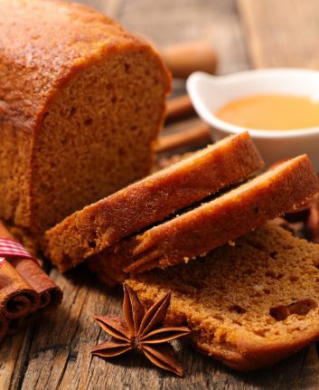 Gâteau aux épices © margouillat photo shutterstock