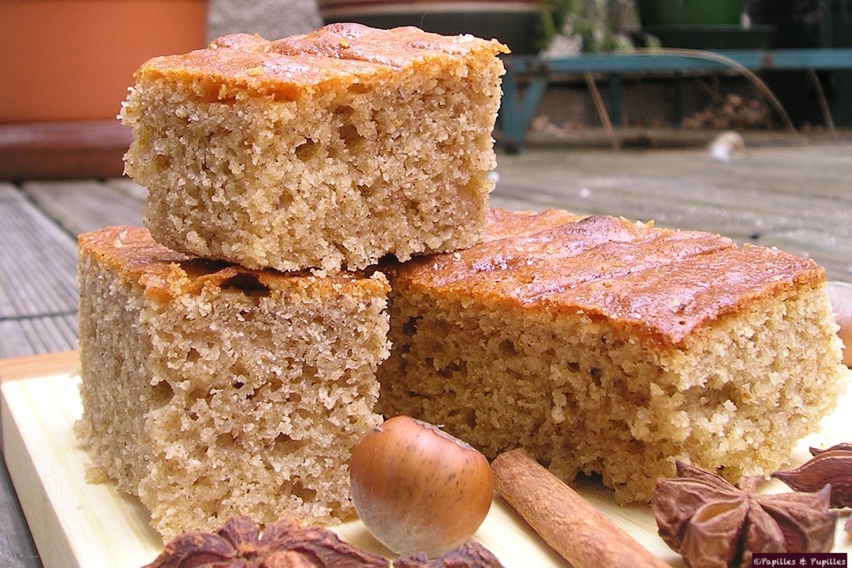 Moelleux aux épices et aux noisettes