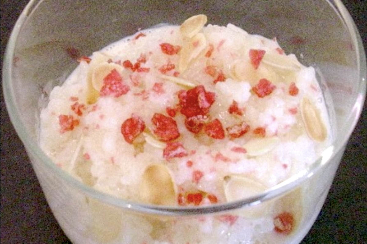 Riz au lait au sirop de roses