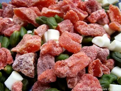 Mélange fraises pistaches chocolat