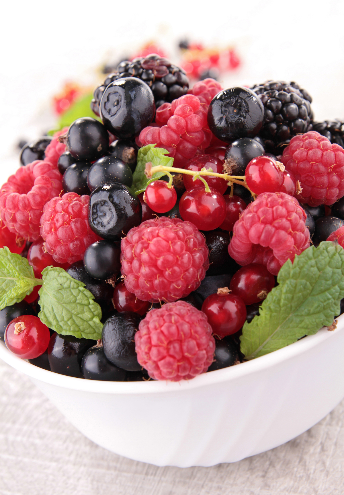 Fruits rouges ©margouillat photo shutterstock