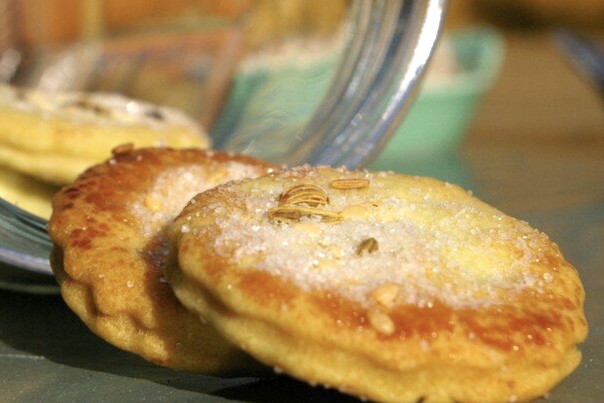Biscuits à l'huile d'olive, fenouil et sésame, zeste d'orange sans oeufs