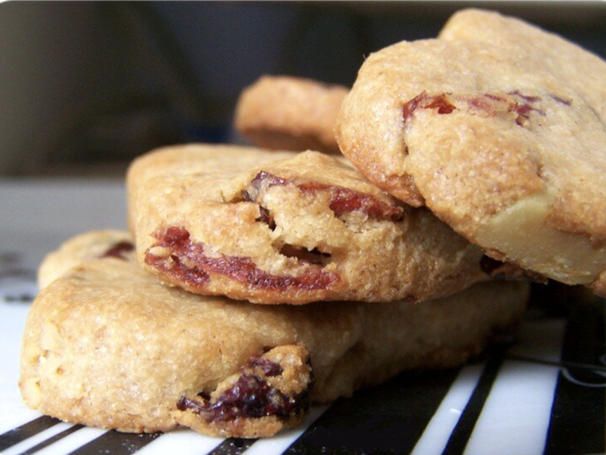 Coeurs sablés aux cranberries et à la farine de châtaignes sans oeufs