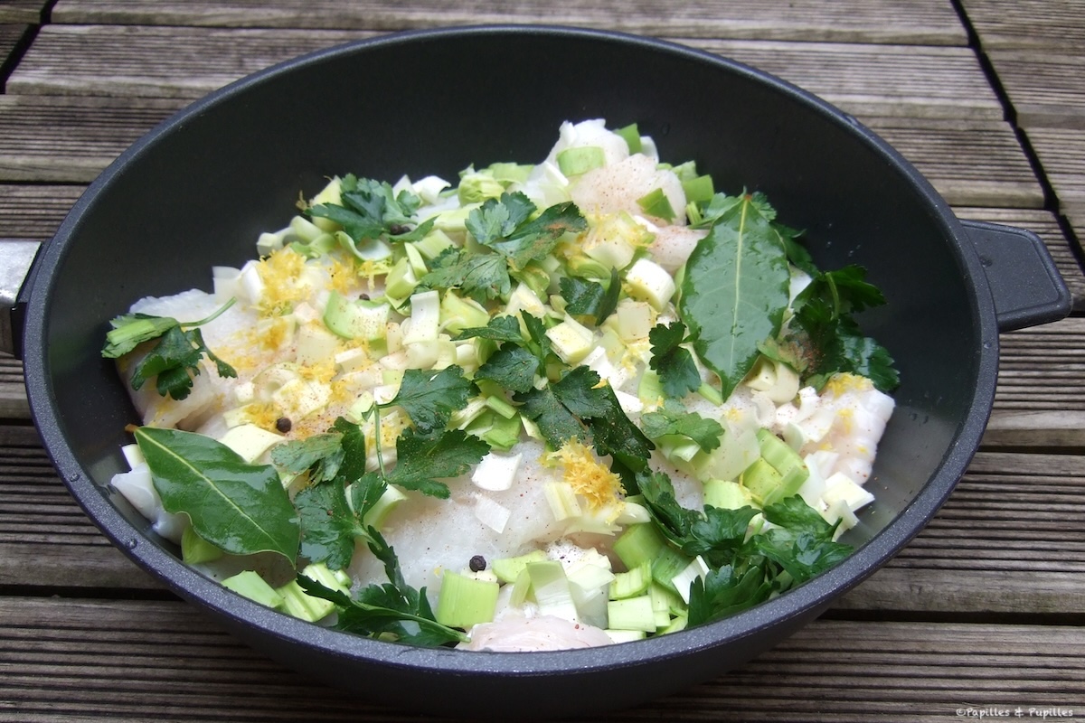 Cuisson du poisson dans le lait aromatisé