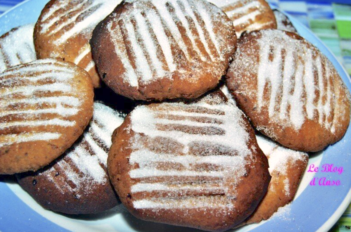 Sablés aux noix et aux raisins sans oeufs