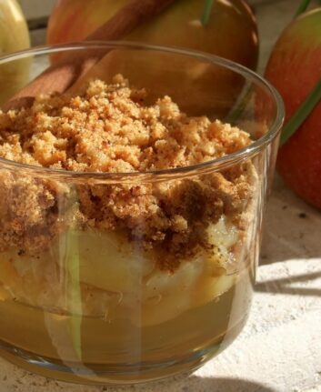 Verrine de pomme au pain d'épice et à l'agar agar
