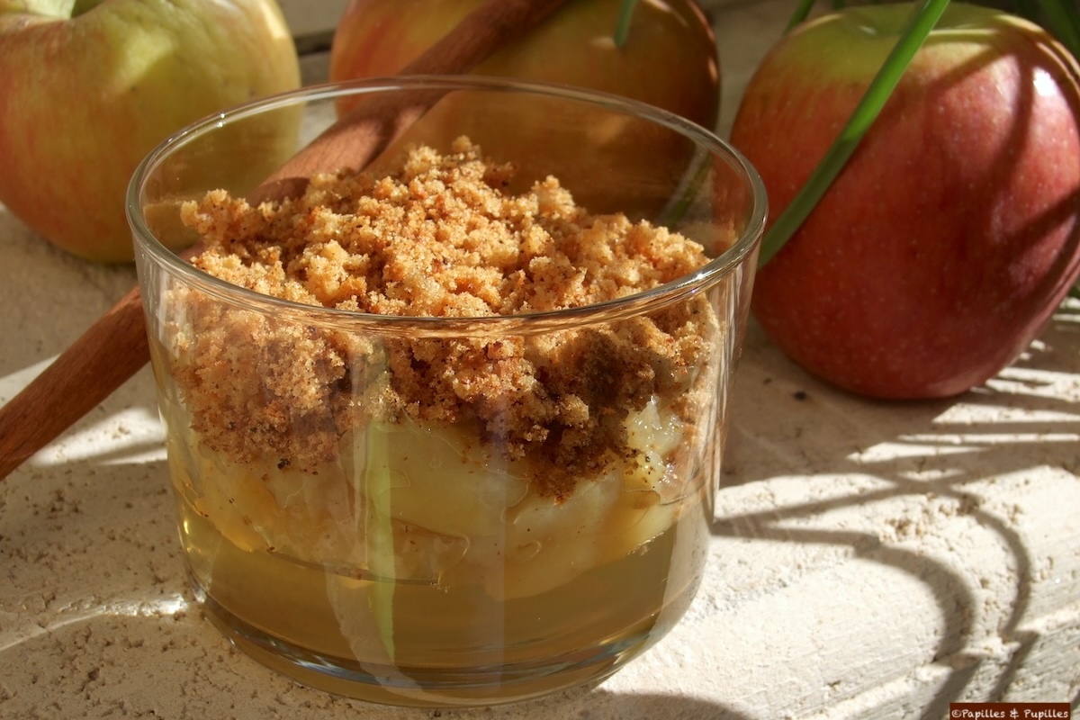 Verrine de pomme au pain d'épice et à l'agar agar