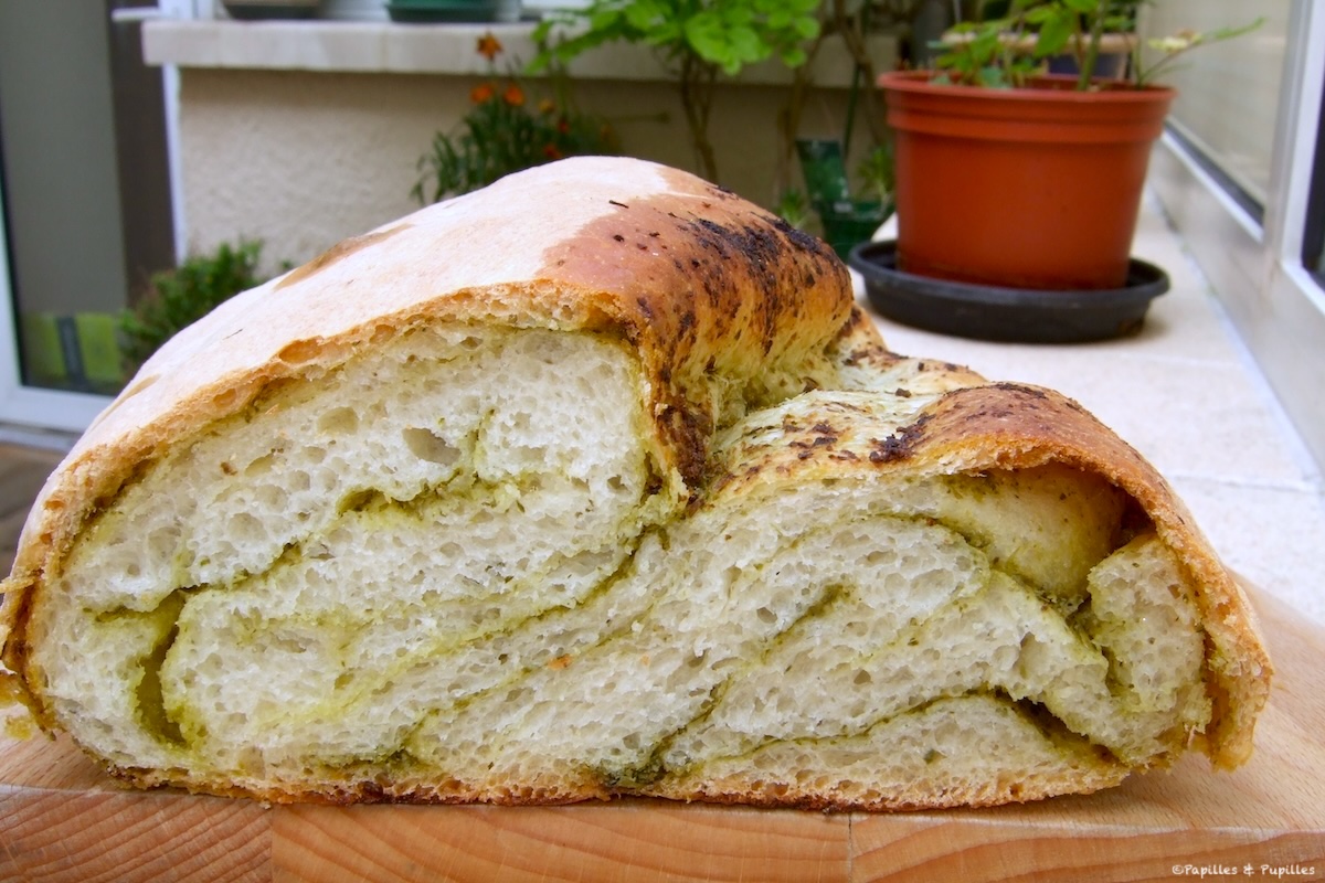 Pain au pesto