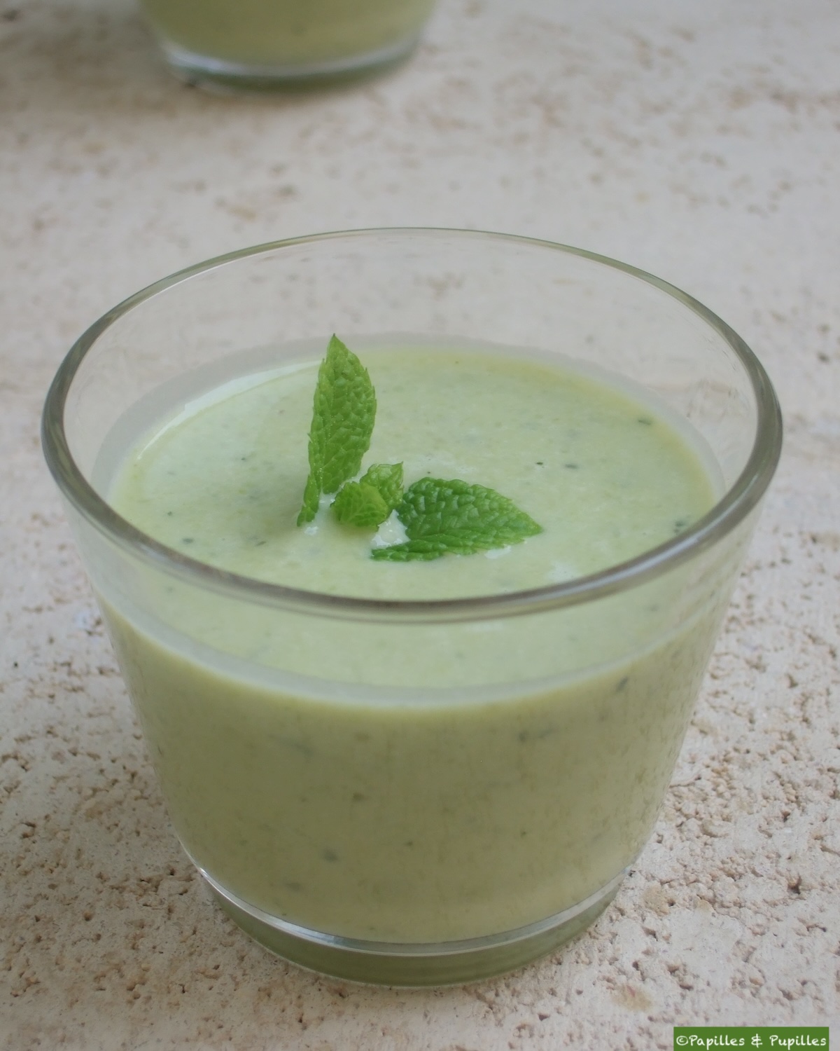 Gaspacho de petits pois à la menthe