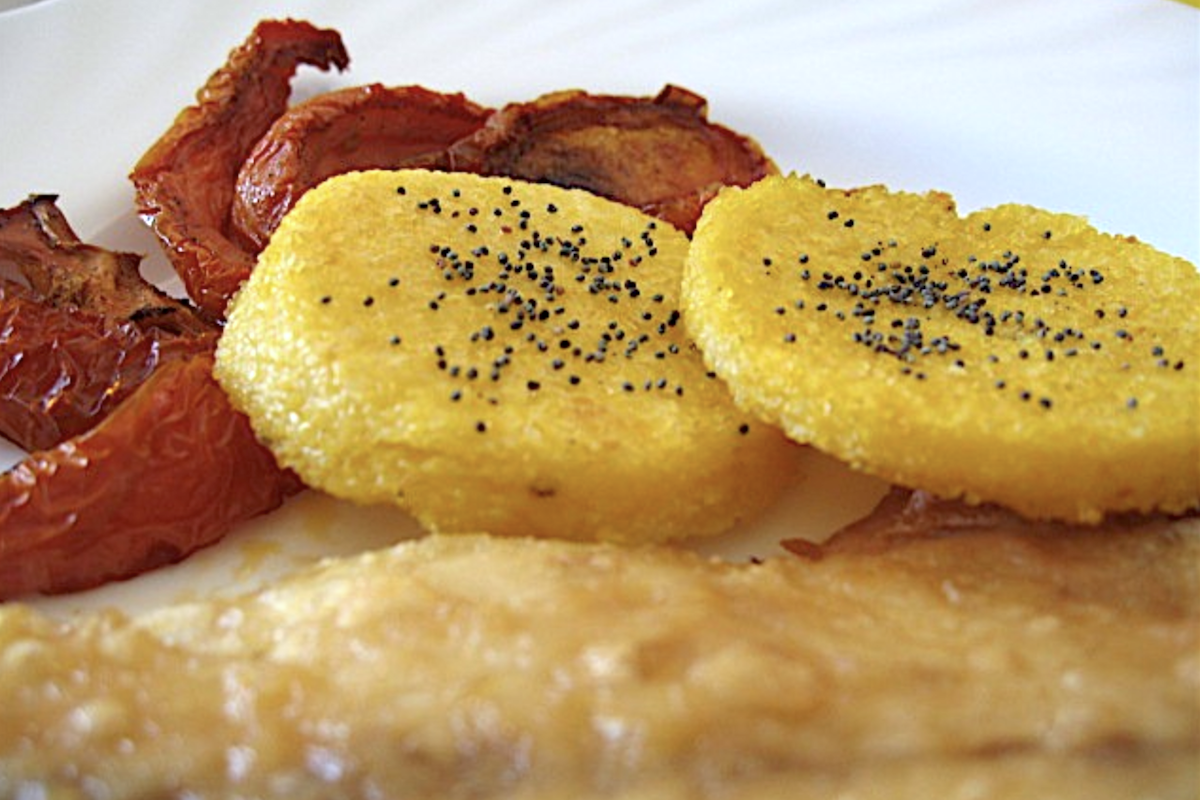 Galettes de polenta à la vanille et pavot bleu 