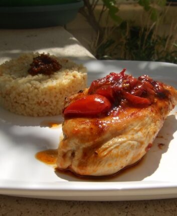 Escalope de poulet aux 2 tomates