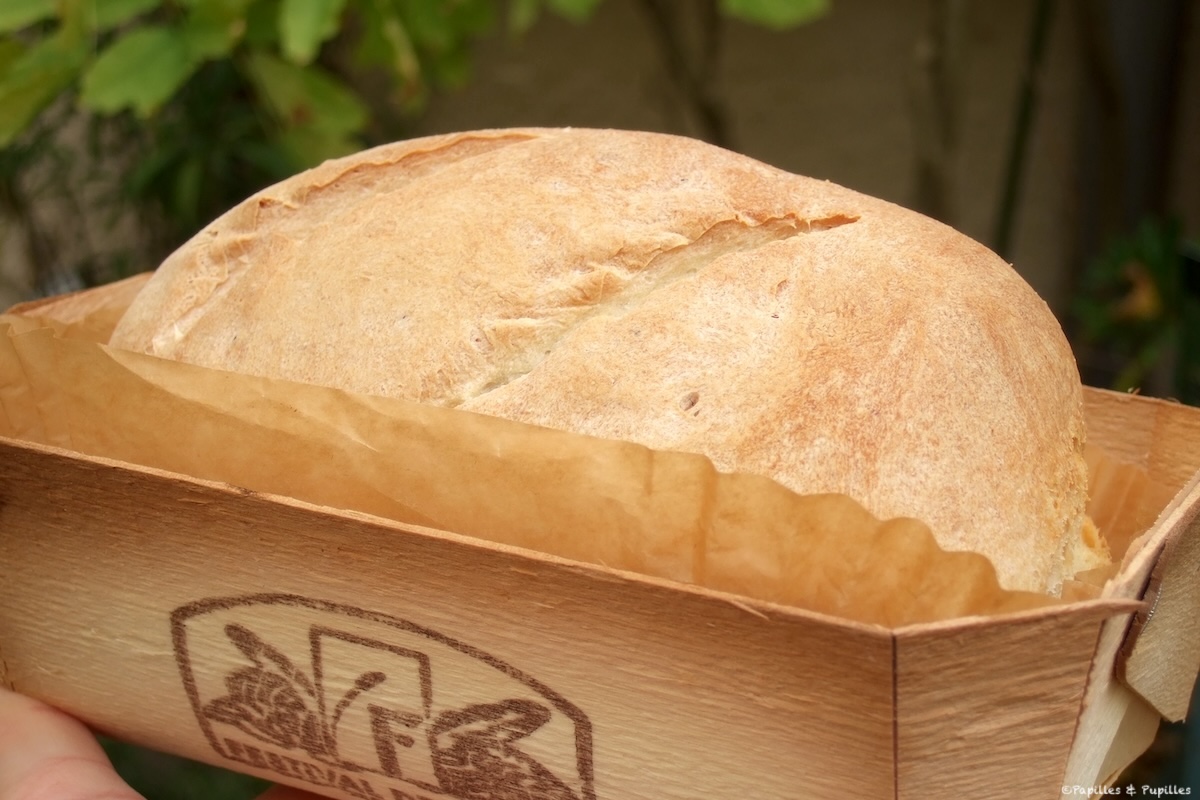 Pain à l'ancienne en barquette