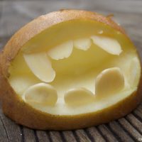 Pomme mordante pour Halloween
