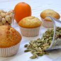 Muffins aux zestes d'orange, cardamome et noisettes