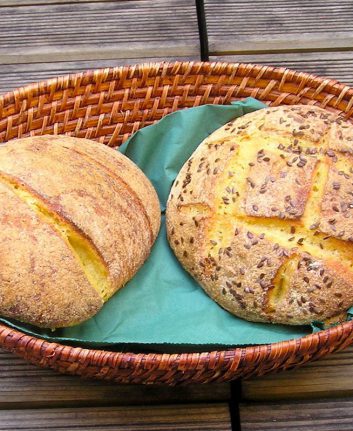 Pain au maïs et graines de lin