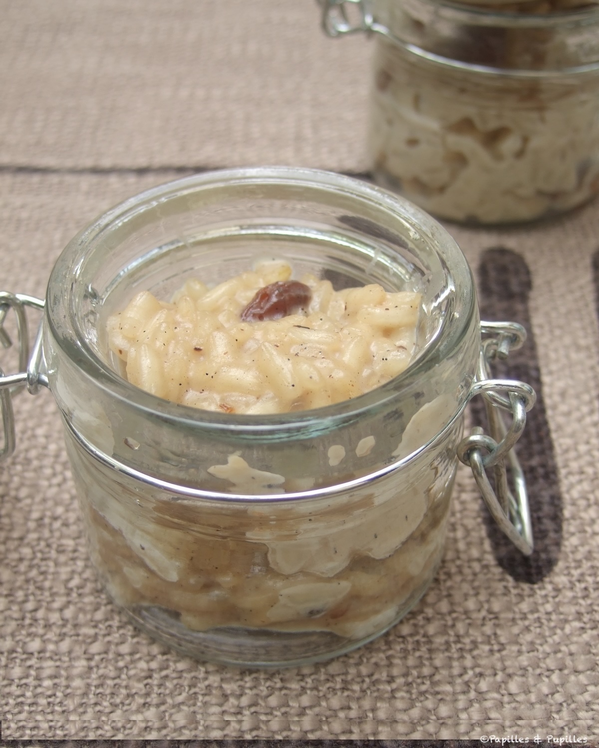 Risotto au lait de coco, à la vanille et aux raisins secs