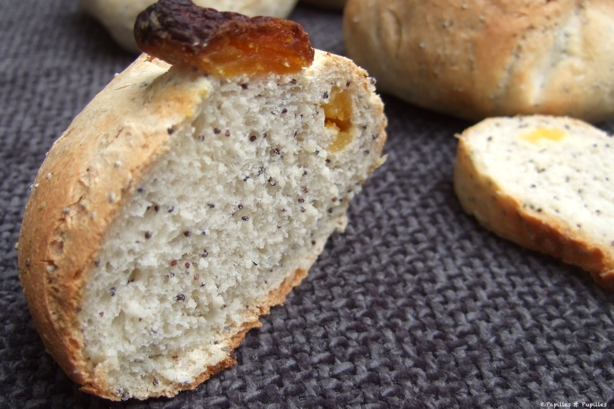 Petits pains au pavot et à l'abricot
