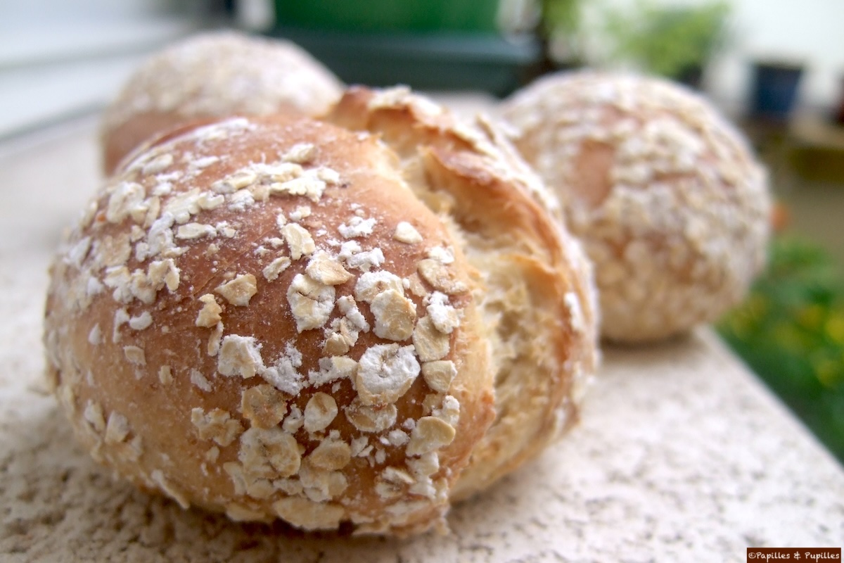Petits pains aux flocons d'avoine et au sirop d'érable