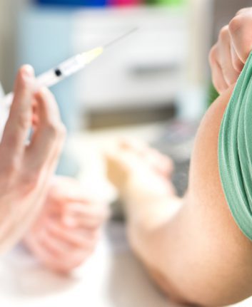 Vaccin ©Tero Vesalainen shutterstock