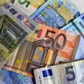 Euros ©MabelAmber CC0 Pixabay