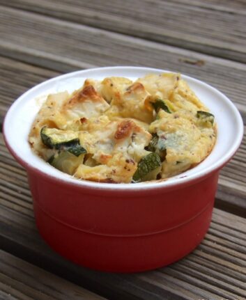 Clafoutis de courgettes à la feta et olives noires