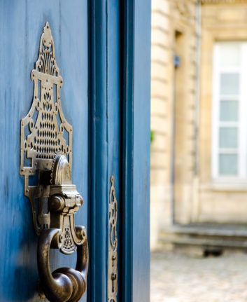 Porte, Bordeaux ©MickaelLG33 shutterstock
