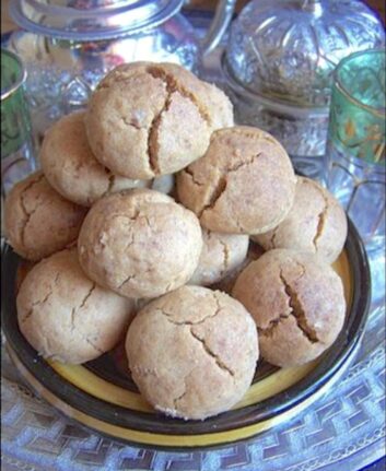Boules de cacahuètes sans oeufs sans lait