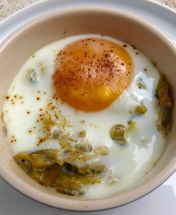 Oeuf cocotte à la fondue de poireaux