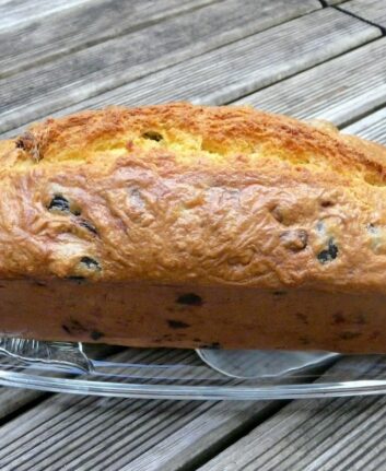Cake au Comté et aux fruits secs