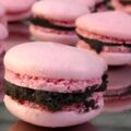 Macarons au sésame noir