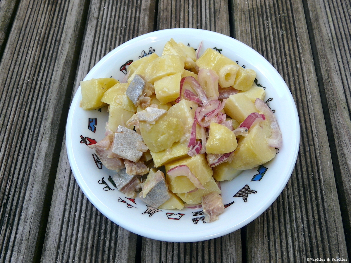 Salade de pommes de terre aux harengs fumés