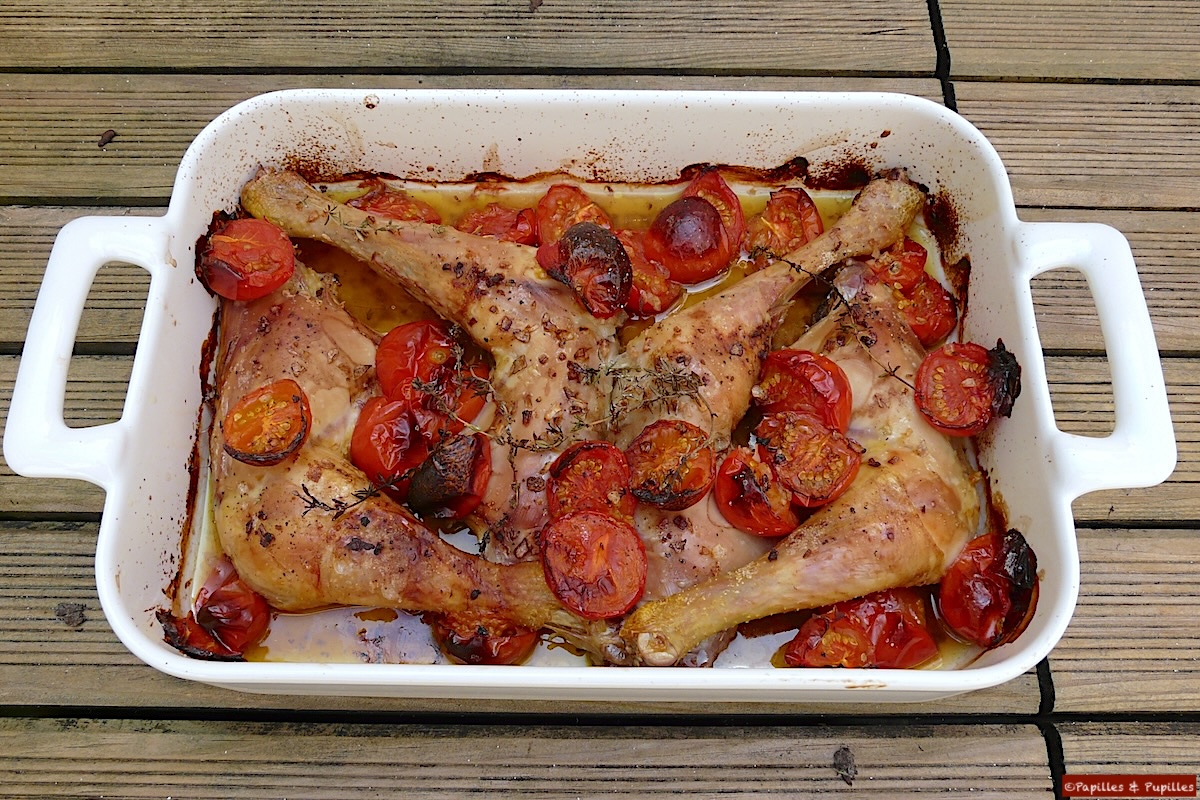 Cuisses de poulet rôties avec tomates cerises et vinaigre balsamique