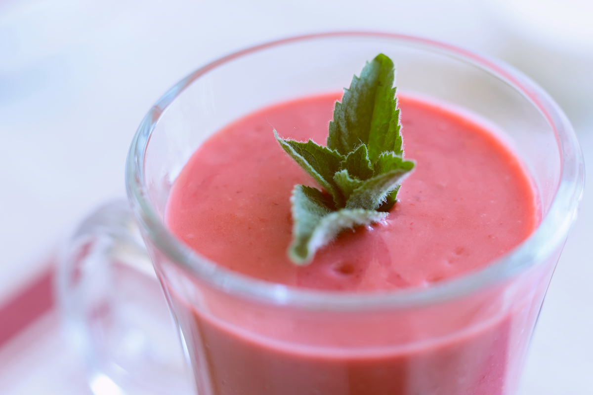 Crème aux fruits rouges sans oeufs sans lait sans gluten © Georgina198 shutterstock