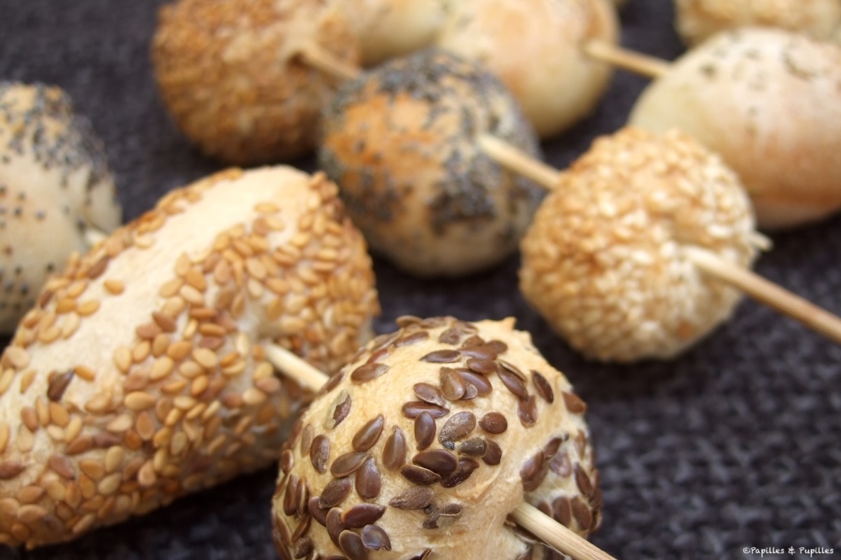 Petits pains en banderilles