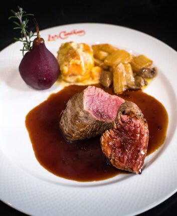 Boeuf en sauce vigneronne