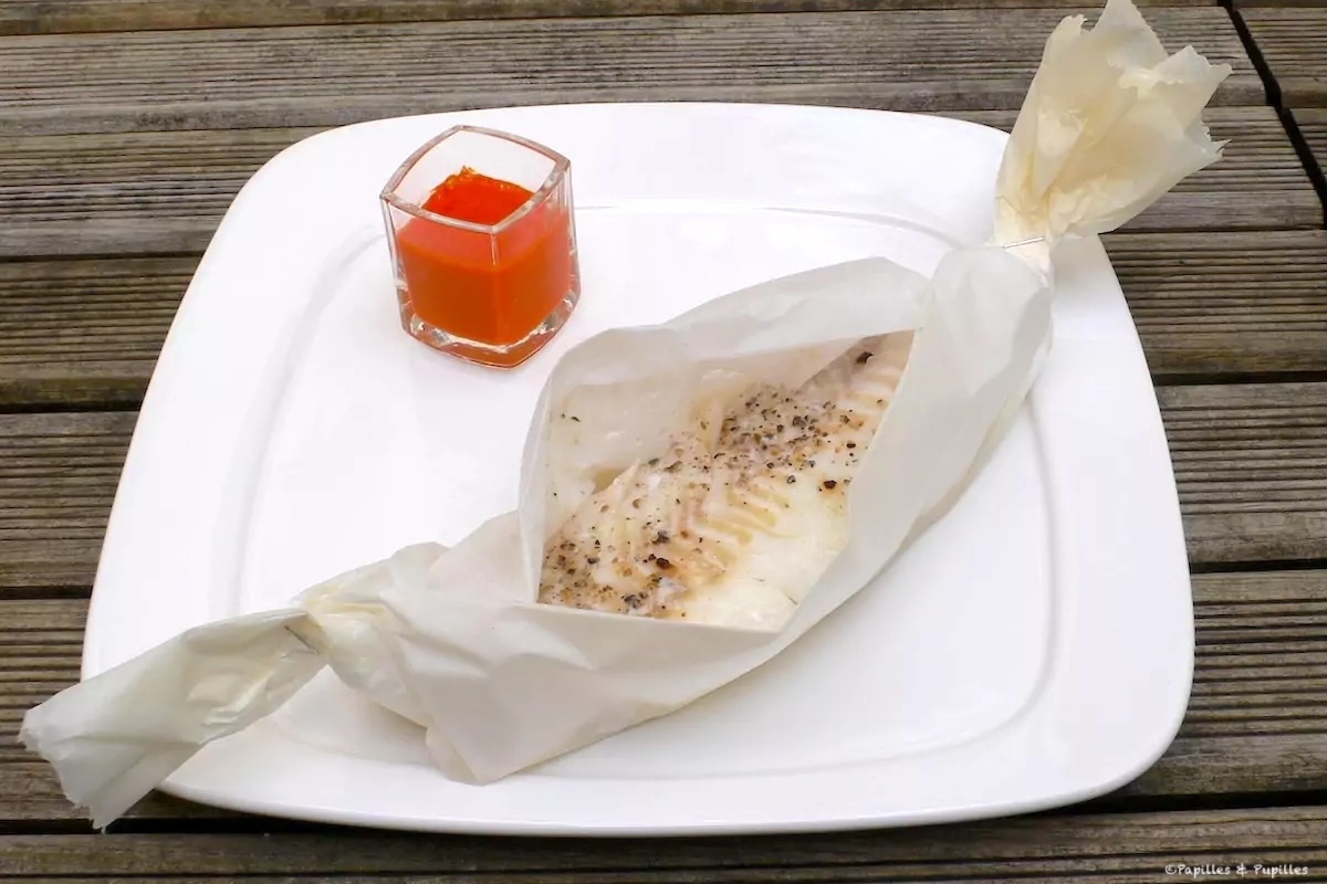 Filets de cabillaud en papillote et coulis de poivrons